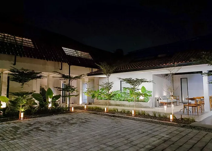 Fx Stay & Coffee Yogyakarta